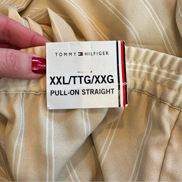 Tommy Hilfiger pull on straight trousers. Size XXL. - Picture 7 of 10